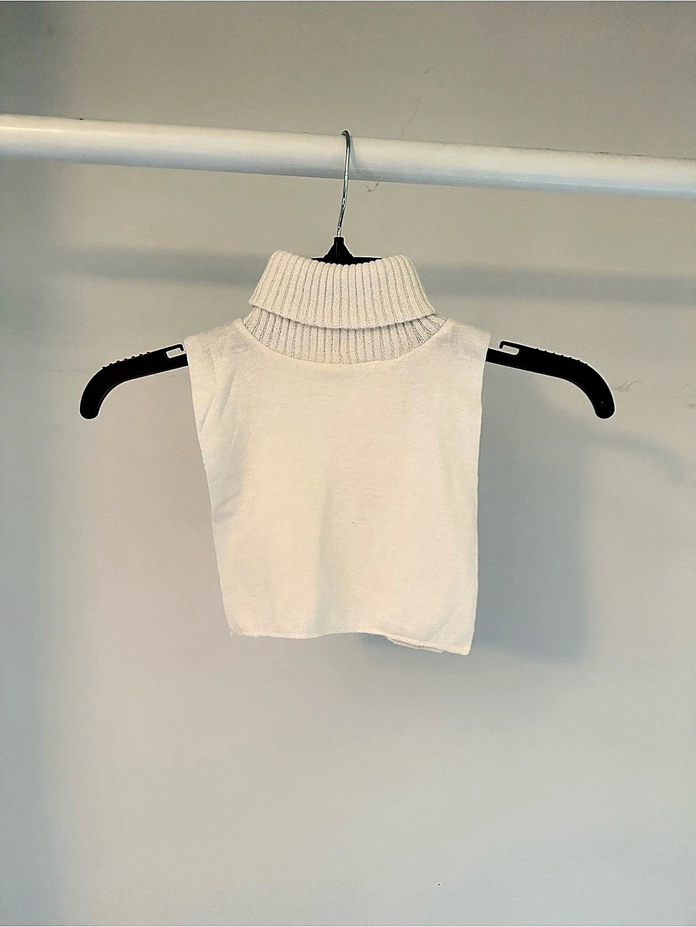 Sleeveless Turtleneck in White